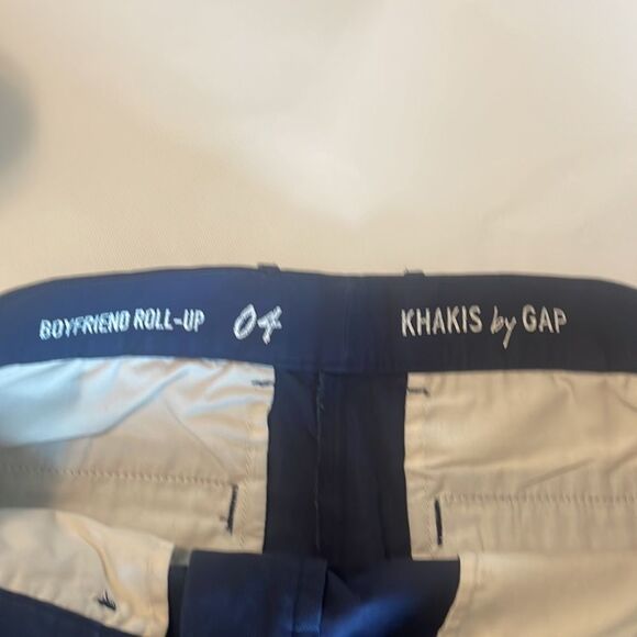 Khakis by GAP Boyfriend roll up Navy blue shorts Size 4 - Picture 6 of 7